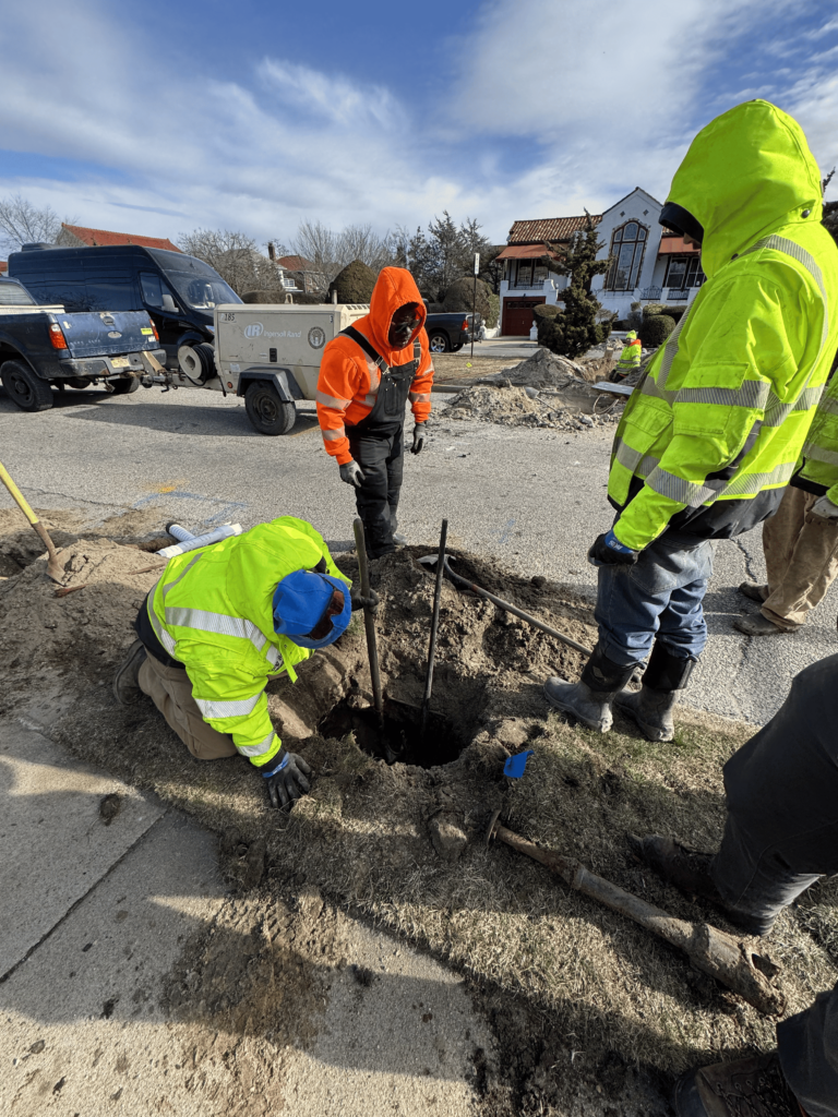 AAE2739B-7D2B-40AA-8FA6-01B1A435E053